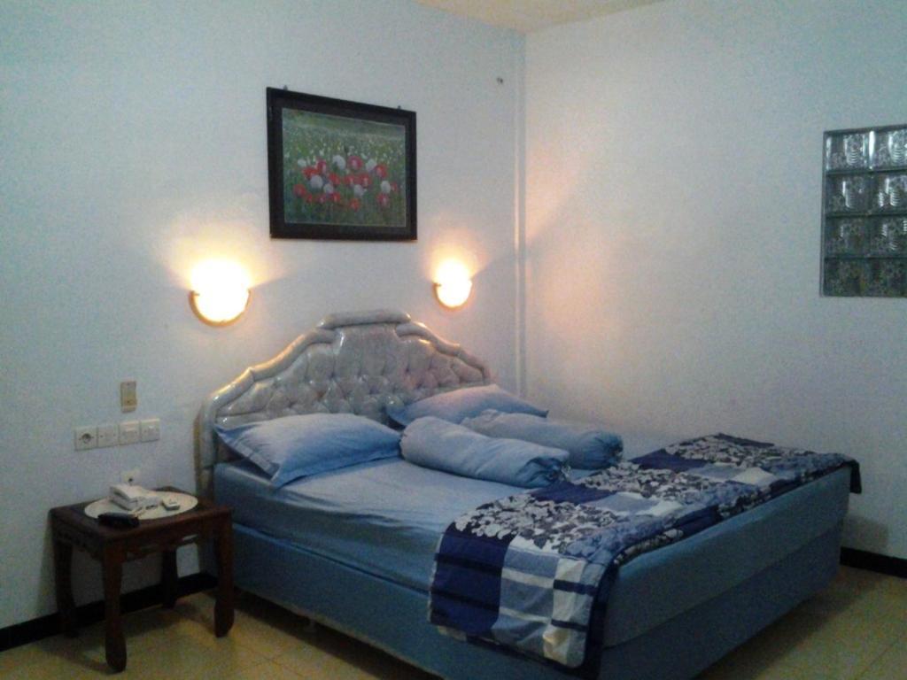 Hotel Wisma Djaja Syariah Bojonegoro Habitación foto