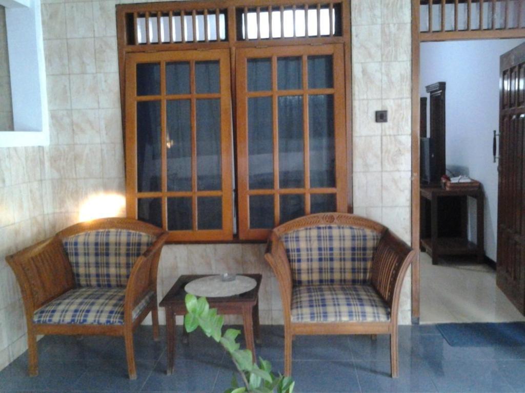 Hotel Wisma Djaja Syariah Bojonegoro Habitación foto