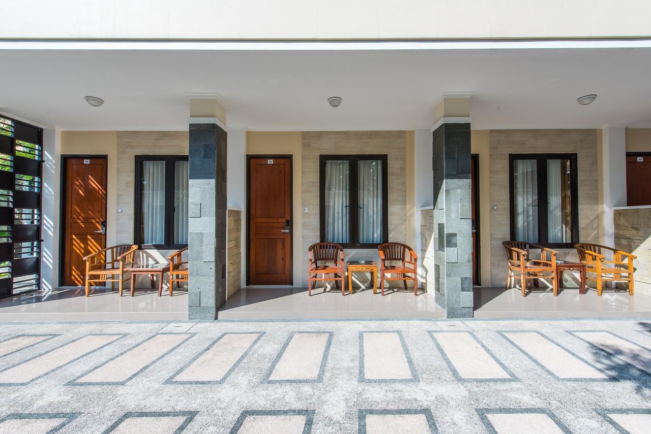 Hotel Wisma Djaja Syariah Bojonegoro Exterior foto