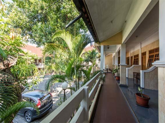 Hotel Wisma Djaja Syariah Bojonegoro Exterior foto